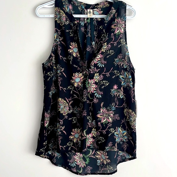 NWT Black floral blouse  sleeveless size L - Picture 1 of 4
